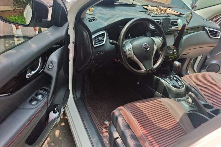 Used Nissan Qashqai 2017 2.0L CVT Elite Edition China V Standard Driver Seat