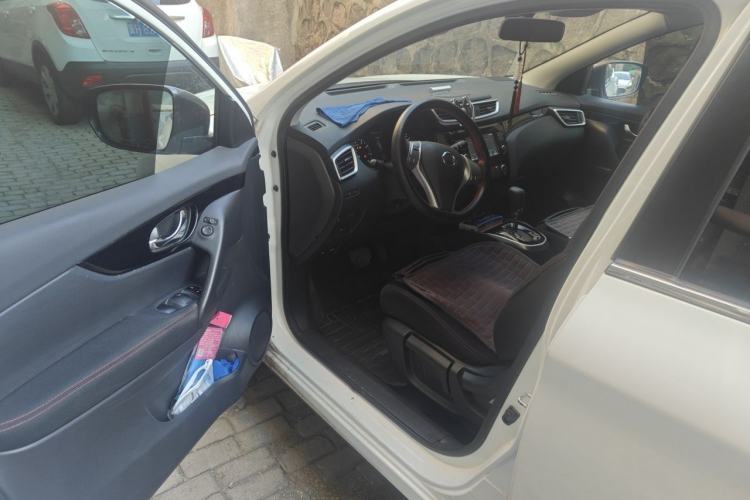 Used Nissan Qashqai 2017 2.0L CVT Elite Edition China V Standard Driver Seat