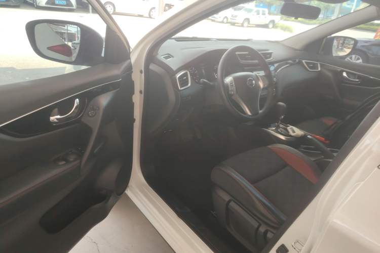 Used Nissan Qashqai 2017 2.0L CVT Smart Enjoyment Version China VI Standard Driver Seat