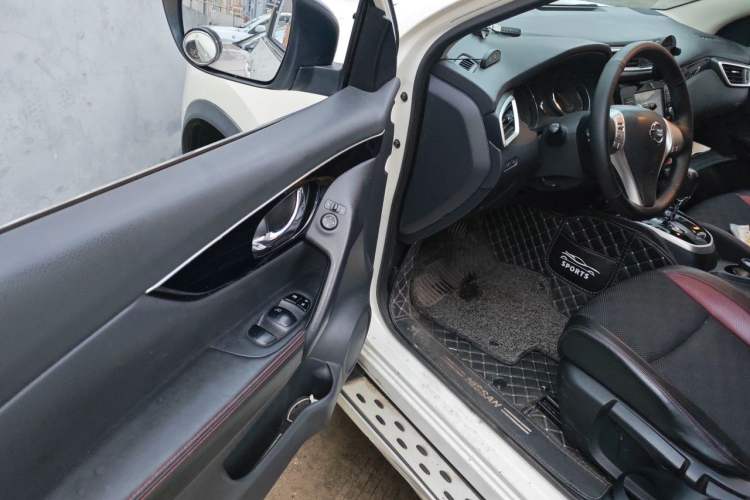 Used Nissan Qashqai 2017 2.0L CVT Smart Enjoyment Version China V Standard Driver Seat