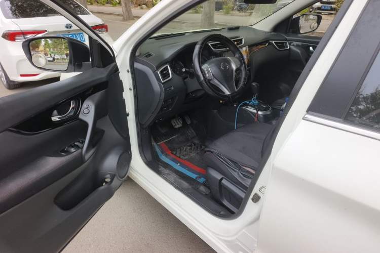 Used Nissan Qashqai 2017 2.0L CVT Elite Edition China V Standard Driver Seat