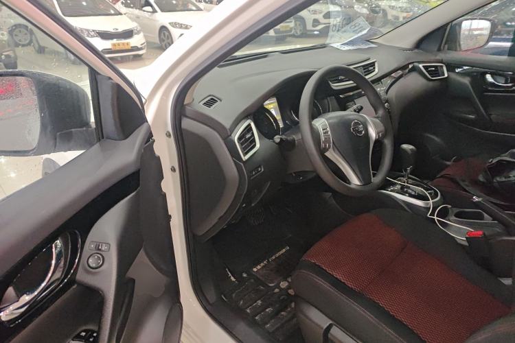 Used Nissan Qashqai 2017 2.0L CVT Elite Edition China V Standard Driver Seat
