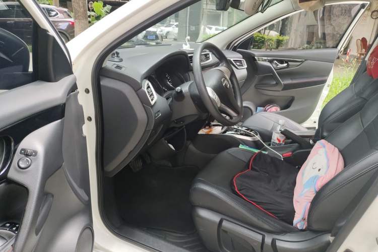 Used Nissan Qashqai 2017 2.0L CVT Elite Edition China V Standard Driver Seat