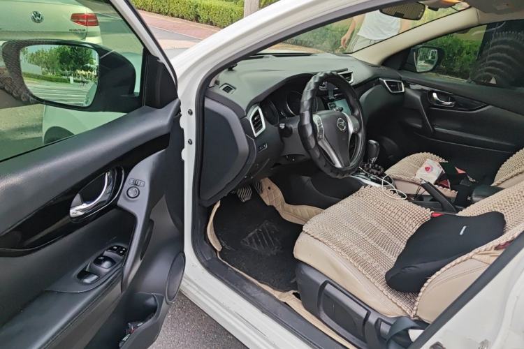 Used Nissan Qashqai 2017 2.0L CVT Elite Edition China V Standard Driver Seat