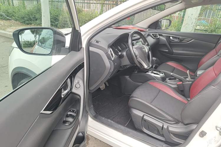 Used Nissan Qashqai 2017 2.0L CVT Smart Enjoyment Version China V Standard Driver Seat