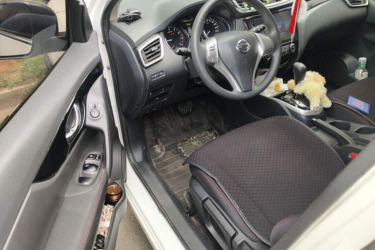 Used Nissan Qashqai 2017 2.0L CVT Elite Edition China V Standard Driver Seat