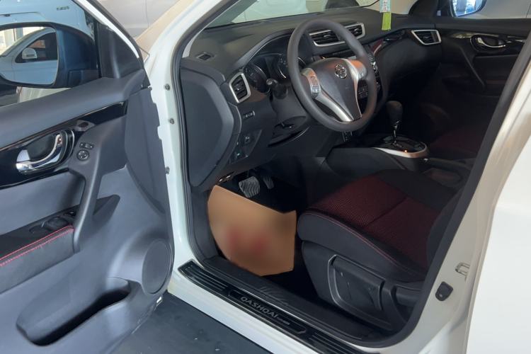 Used Nissan Qashqai 2017 2.0L CVT Elite Edition China V Standard Driver Seat