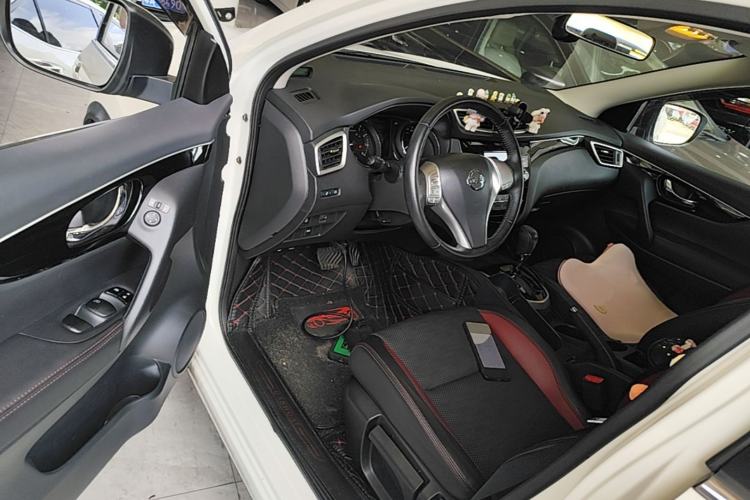 Used Nissan Qashqai 2017 2.0L CVT Smart Enjoyment Version China VI Standard Driver Seat