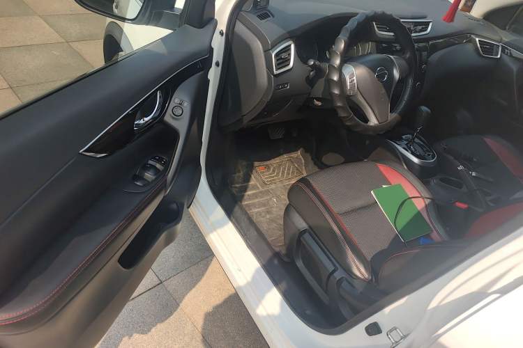 Used Nissan Qashqai 2017 2.0L CVT Smart Enjoyment Version China VI Standard Driver Seat