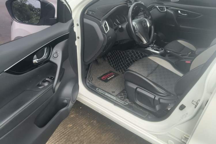 Used Nissan Qashqai 2017 2.0L CVT Smart Enjoyment Version China V Standard Driver Seat