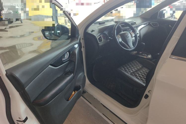 Used Nissan Qashqai 2017 2.0L CVT Elite Edition China V Standard Driver Seat