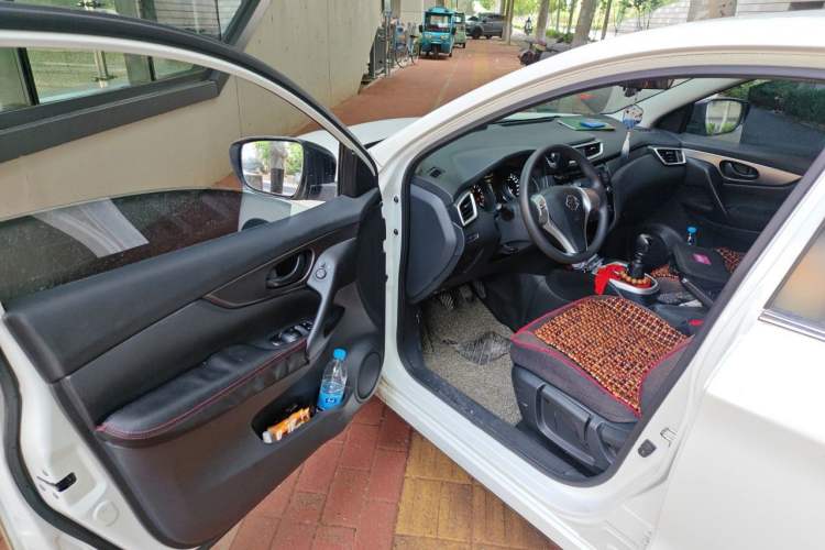 Used Nissan Qashqai 2017 1.2T Manual Fashion Edition Driver Seat