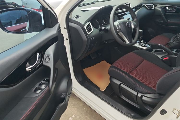 Used Nissan Qashqai 2017 2.0L CVT Elite Edition China V Standard Driver Seat