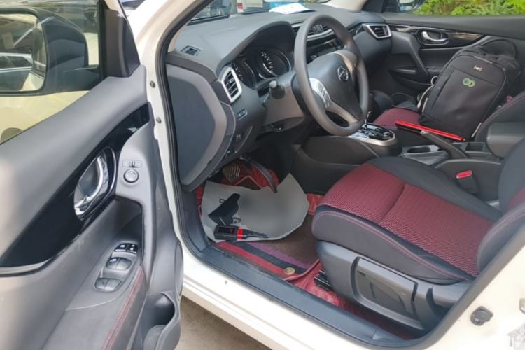 Used Nissan Qashqai 2017 2.0L CVT Elite Edition China V Standard Driver Seat