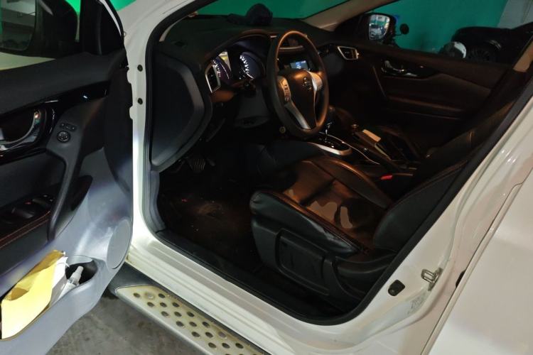 Used Nissan Qashqai 2017 2.0L CVT Elite Edition China V Standard Driver Seat