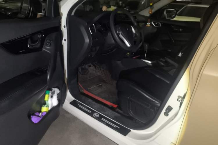 Used Nissan Qashqai 2017 2.0L CVT Elite Edition China V Standard Driver Seat