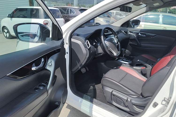 Used Nissan Qashqai 2017 2.0L CVT Smart Enjoyment Version China V Standard Driver Seat