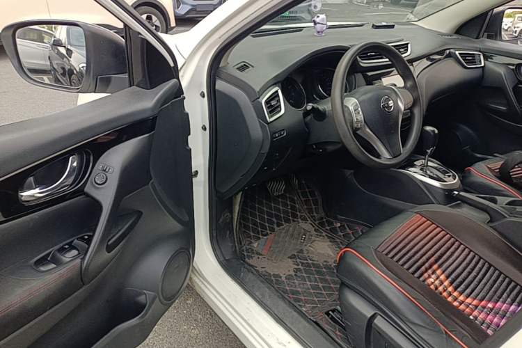 Used Nissan Qashqai 2017 2.0L CVT Elite Edition China V Standard Driver Seat