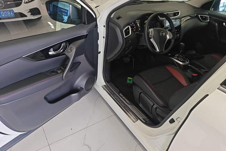 Used Nissan Qashqai 2017 2.0L CVT Smart Enjoyment Version China V Standard Driver Seat