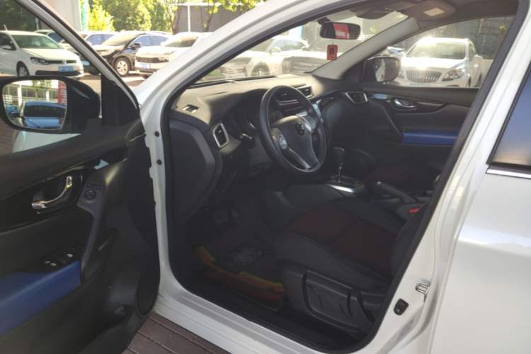 Used Nissan Qashqai 2017 2.0L CVT Elite Edition China V Standard Driver Seat