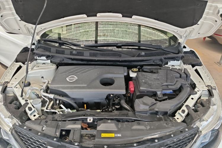 Used Nissan Qashqai 2017 2.0L CVT Smart Enjoyment Version China V Standard Engine Bay