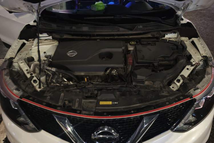 Used Nissan Qashqai 2017 2.0L CVT Luxury Edition China VI Standard Engine Bay