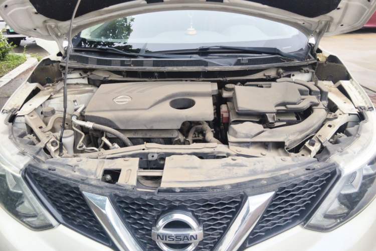 Used Nissan Qashqai 2017 2.0L CVT Smart Enjoyment Version China V Standard Engine Bay