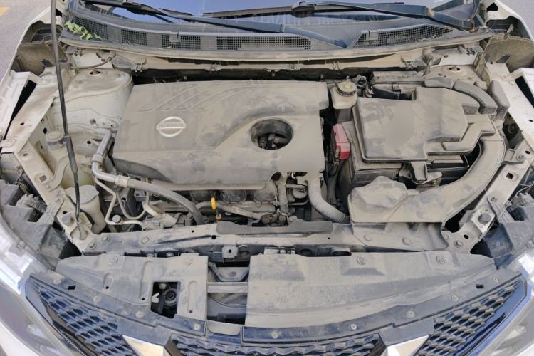 Used Nissan Qashqai 2017 2.0L CVT Smart Enjoyment Version China VI Standard Engine Bay