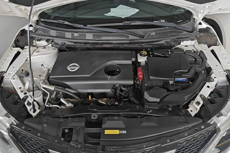 Used Nissan Qashqai 2017 2.0L CVT Elite Edition China VI Standard Engine Bay
