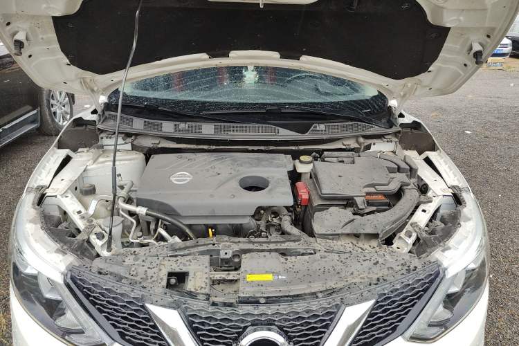 Used Nissan Qashqai 2017 2.0L CVT Smart Enjoyment Version China VI Standard Engine Bay
