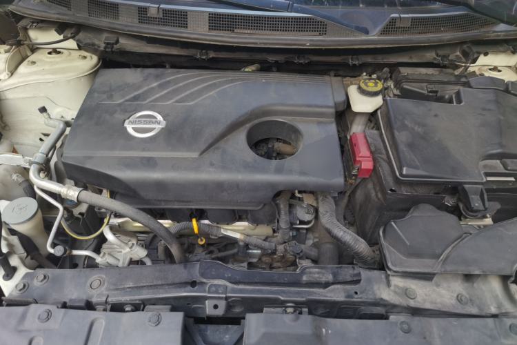 Used Nissan Qashqai 2017 2.0L CVT Smart Enjoyment Version China VI Standard Engine Bay