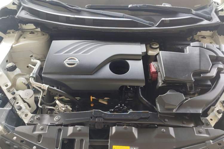 Used Nissan Qashqai 2017 2.0L CVT Smart Enjoyment Version China V Standard Engine Bay