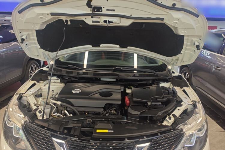 Used Nissan Qashqai 2017 2.0L CVT Smart Enjoyment Version China V Standard Engine Bay
