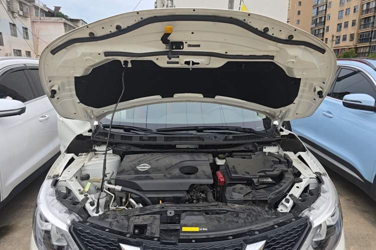 Used Nissan Qashqai 2017 2.0L CVT Smart Enjoyment Version China V Standard Engine Bay