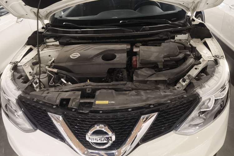 Used Nissan Qashqai 2017 2.0L CVT Smart Enjoyment Version China V Standard Engine Bay