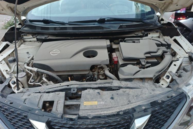 Used Nissan Qashqai 2017 2.0L CVT Smart Enjoyment Version China VI Standard Engine Bay