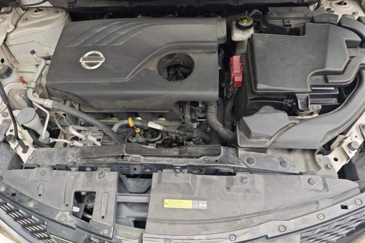 Used Nissan Qashqai 2017 2.0L CVT Smart Enjoyment Version China V Standard Engine Bay