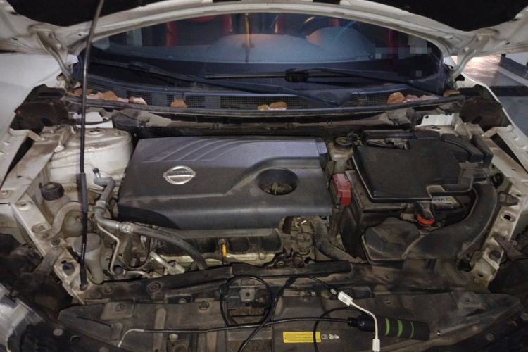 Used Nissan Qashqai 2017 2.0L CVT Smart Enjoyment Version China VI Standard Engine Bay