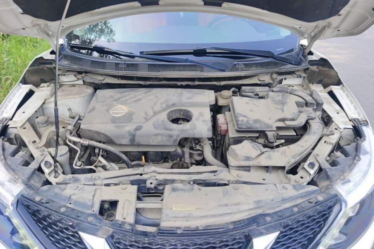 Used Nissan Qashqai 2017 2.0L CVT Smart Enjoyment Version China V Standard Engine Bay