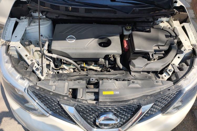 Used Nissan Qashqai 2017 2.0L CVT Smart Enjoyment Version China VI Standard Engine Bay