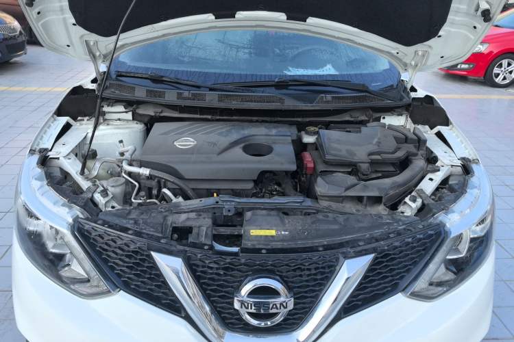 Used Nissan Qashqai 2017 2.0L CVT Elite Edition China VI Standard Engine Bay