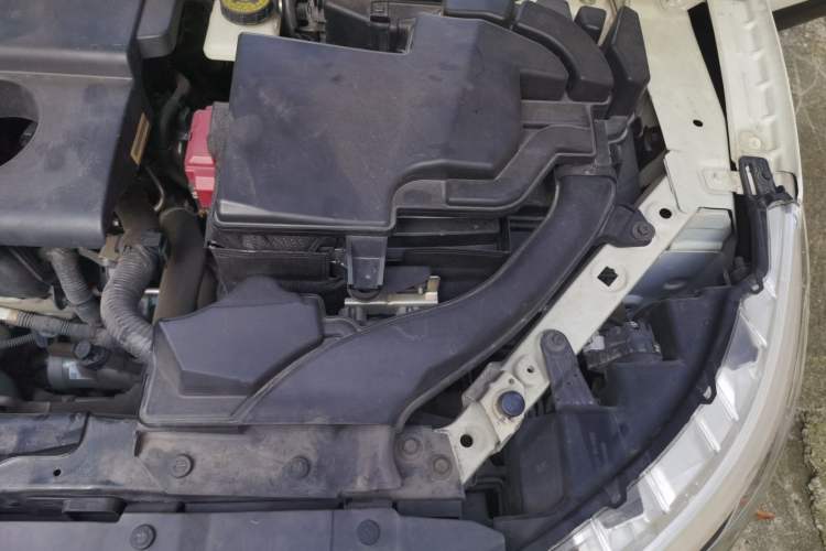 Used Nissan Qashqai 2017 2.0L CVT Smart Enjoyment Version China VI Standard Engine Bay Left