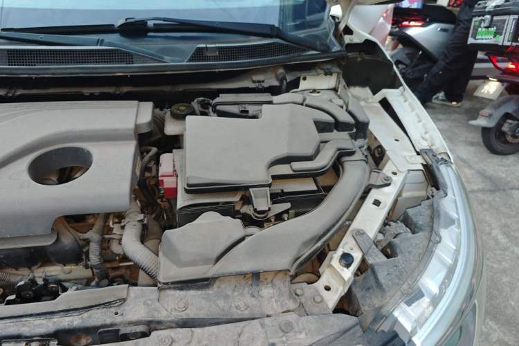 Used Nissan Qashqai 2017 2.0L CVT Smart Enjoyment Version China VI Standard Engine Bay Left