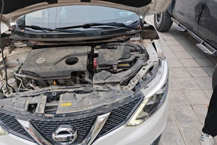 Used Nissan Qashqai 2017 2.0L CVT Smart Enjoyment Version China V Standard Engine Bay Left