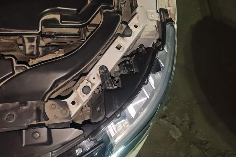 Used Nissan Qashqai 2017 2.0L CVT Elite Edition China V Standard Engine Bay Left