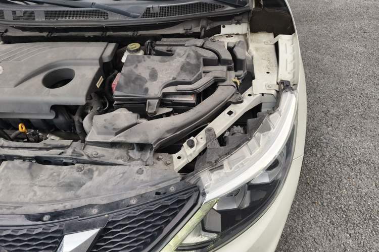 Used Nissan Qashqai 2017 2.0L CVT Smart Enjoyment Version China VI Standard Engine Bay Left