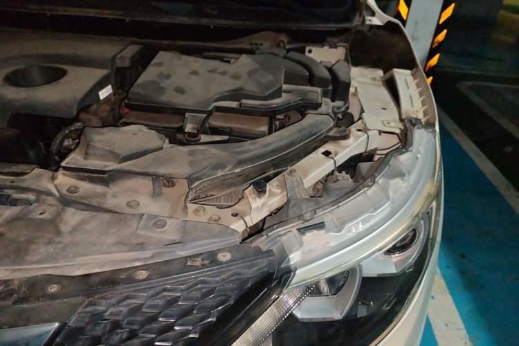 Used Nissan Qashqai 2017 2.0L CVT Smart Enjoyment Version China VI Standard Engine Bay Left