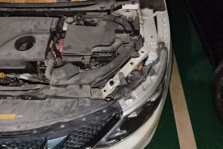 Used Nissan Qashqai 2017 2.0L CVT Smart Enjoyment Version China V Standard Engine Bay Left