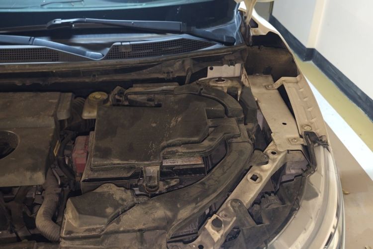 Used Nissan Qashqai 2017 2.0L CVT Elite Edition China VI Standard Engine Bay Left