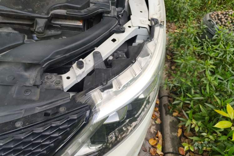 Used Nissan Qashqai 2017 2.0L CVT Smart Enjoyment Version China V Standard Engine Bay Left